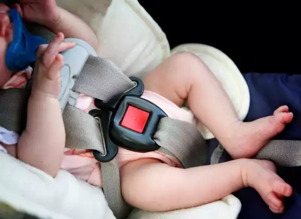 Experts say newborn babies should not use car seats for more than 30mins